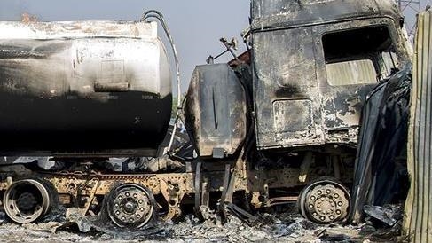 Oil tanker blast in southern Nigeria kills 4