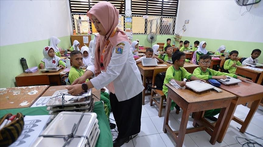 Indonesia launches free-meal program, allocates $4.4B for 2025 to prevent stunting 