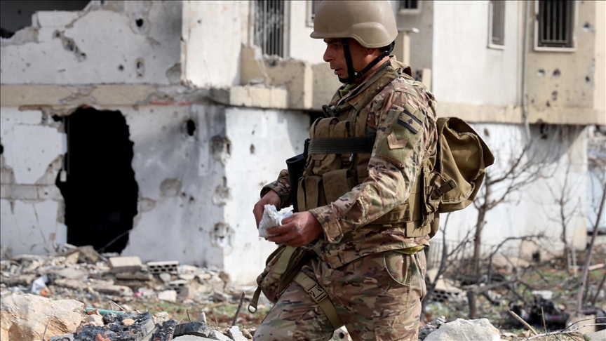 Lebanese Army deploys in southern towns following Israeli withdrawal