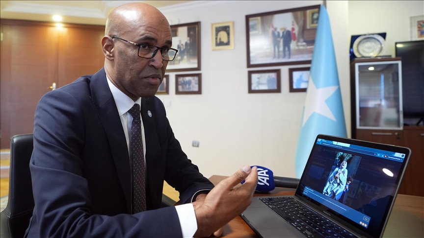 Somali'nin Ankara Büyükelçisi Mohamed, favori AA karelerini seçti