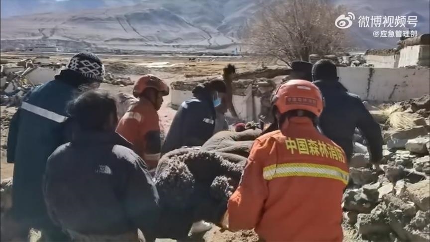 Çin'in Tibet bölgesinde meydana gelen depremin ardından 1200'den fazla artçı sarsıntı kaydedildi