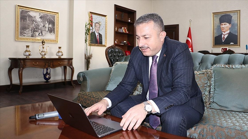 Kilis Valisi Şahin'in tercihi "Her yer Filistin" fotoğrafı oldu