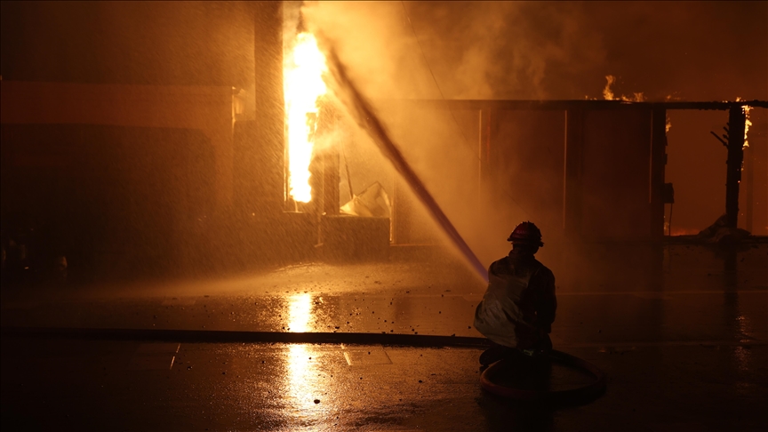 Los Angeles mayor, California governor face backlash for wildfire response