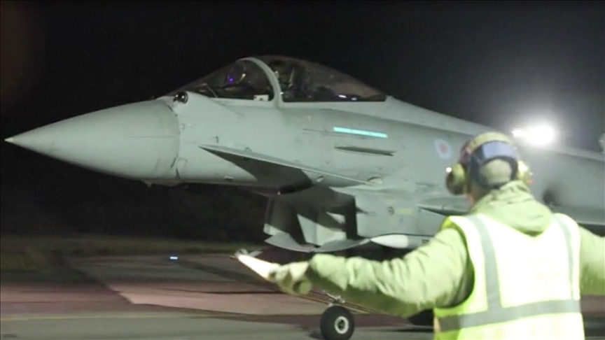 Israel, US, UK launch 1st joint attack on Houthi targets in Yemen