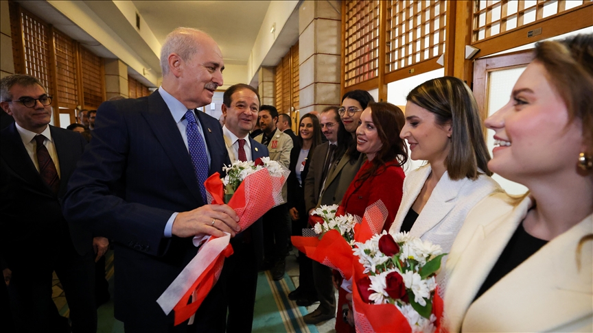 TBMM Başkanı Kurtulmuş, 10 Ocak Çalışan Gazeteciler Günü dolayısıyla parlamento muhabirlerini ziyaret etti