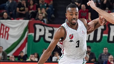 Fenerbahce Beko sign US guard Errick McCollum