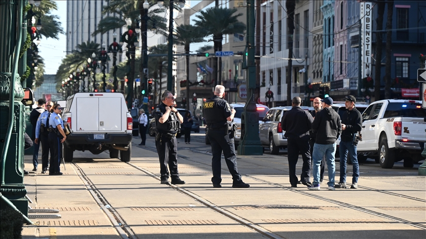 Police bodycam footage reveals moments leading to fatal shooting of New Orleans attacker Police bodycam footage reveals moments leading to fatal shooting of New Orleans attacker