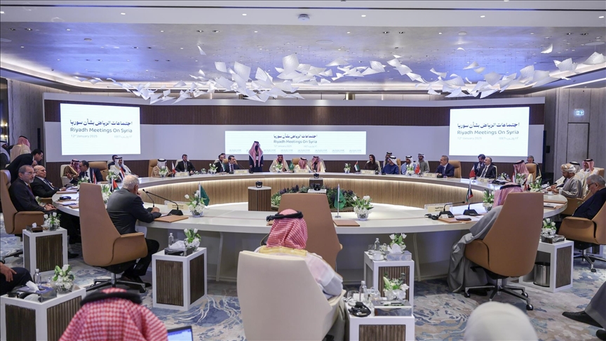 Riyadh ministerial meeting calls for lifting sanctions on Syria