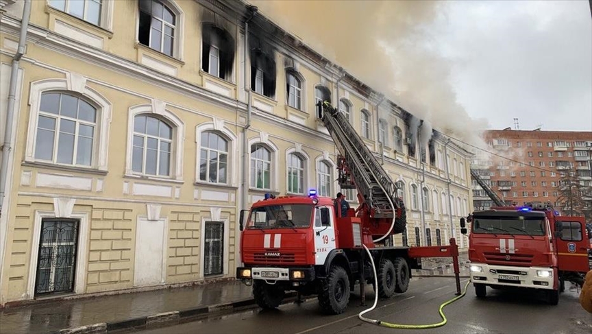 В здании военного госпиталя в центре города Тула в РФ произошел пожар