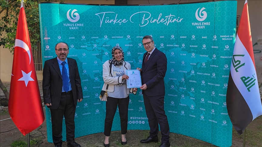 Bağdat'taki Yunus Emre Türk Kültür Merkezinde sertifika töreni yapıldı