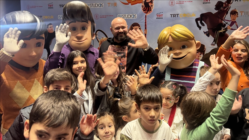 "Rafadan Tayfa: Kapadokya" filminin özel gösterimi yapıldı