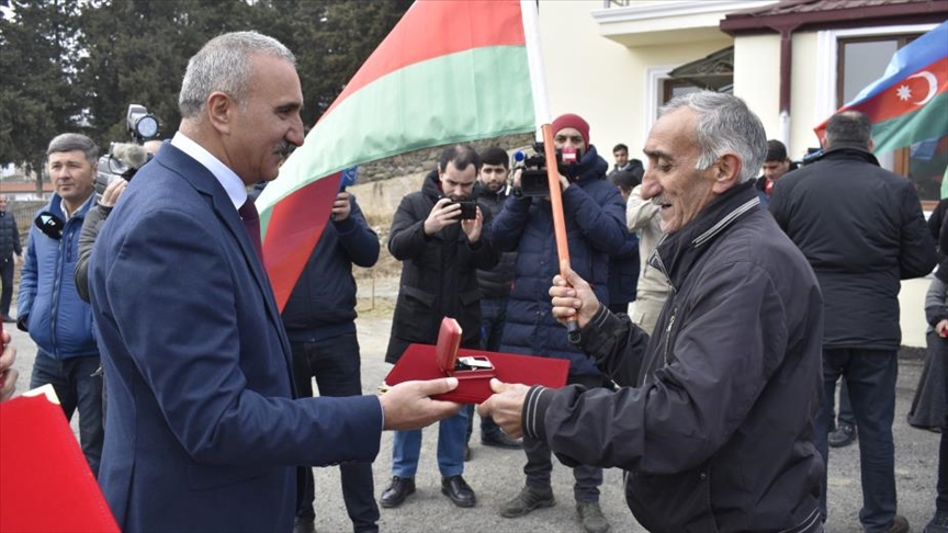 Еще 28 семей бывших вынужденных переселенцев вернулись в Карабах