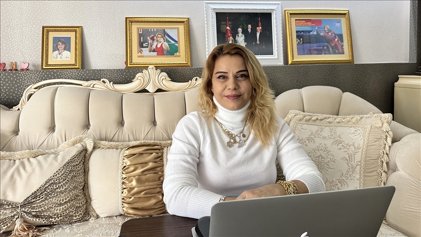 Milli para halterci Nazmiye Muratlı'nın AA'nın "Yılın Kareleri" oylamasında favorisi "Azimle Gelen" oldu