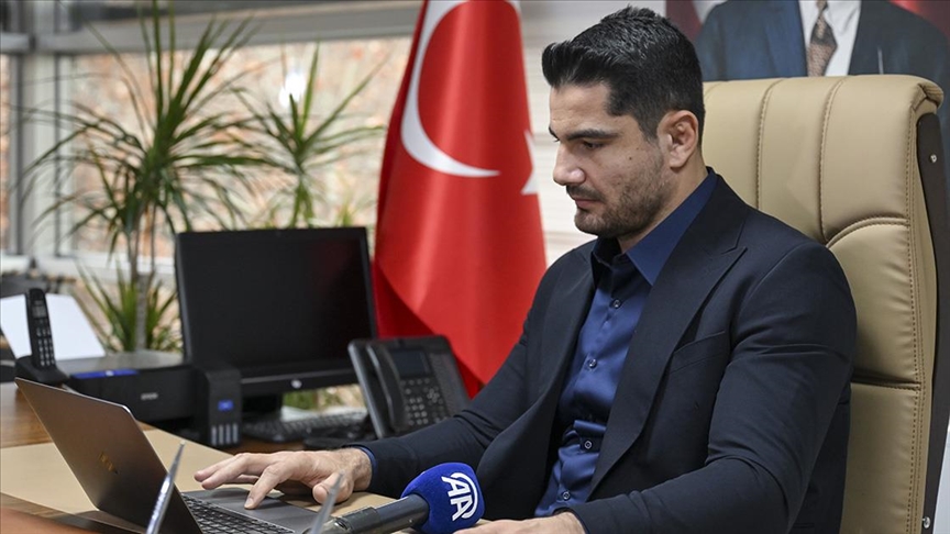 Taha Akgül, AA'nın "Yılın Kareleri" oylamasında favorilerini seçti