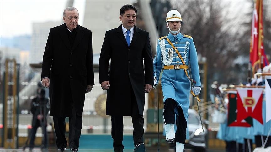 Президент Монголии прибыл с визитом в Турцию