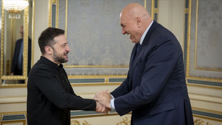 Зеленский на встречес с главой Минобороны Италии: важно инвестировать в украинскую ОПК, в частности производство дронов