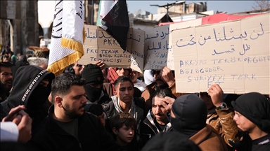 Şam'daki Emevi Camisi'nde cuma namazı sonrası terör örgütü PKK/YPG protesto edildi