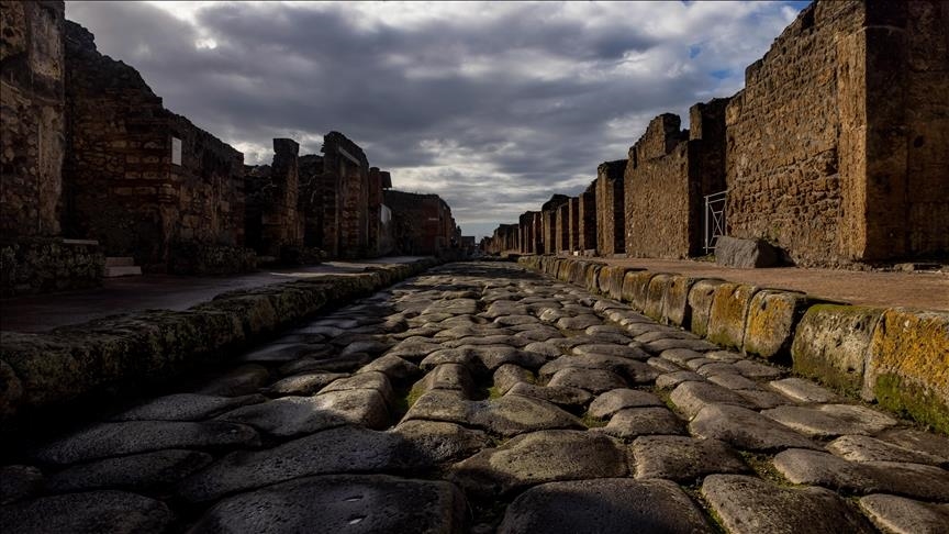 ‘Once-in-a-lifetime' discovery: Pompeii's luxury bathhouse