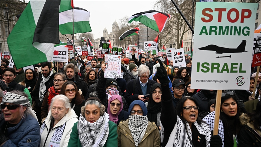 Over 70 arrested after clashes with police at London pro-Palestine rally