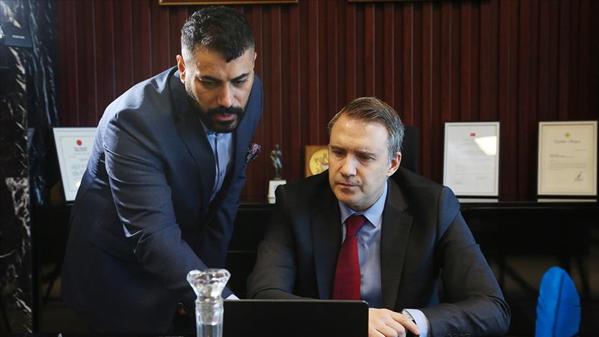 Türkiye'nin Bağdat Büyükelçisi İnan, AA'nın "Yılın Kareleri" oylamasında favorilerini seçti