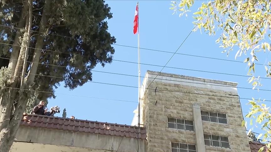 Serkonsolosxaneya Tirkiyeyê ya Helebê bi hilkişandina alaya Tirkiyeyê va ji nû ve dest bi xebatê kir