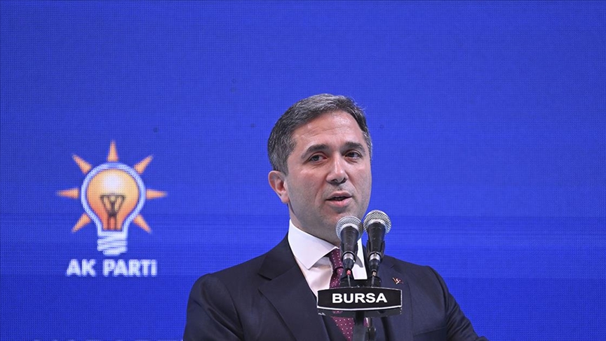 AK Parti'li Sırakaya, Almanya'daki Çifte Vatandaşlık Yasası'na ilişkin paylaşımda bulundu