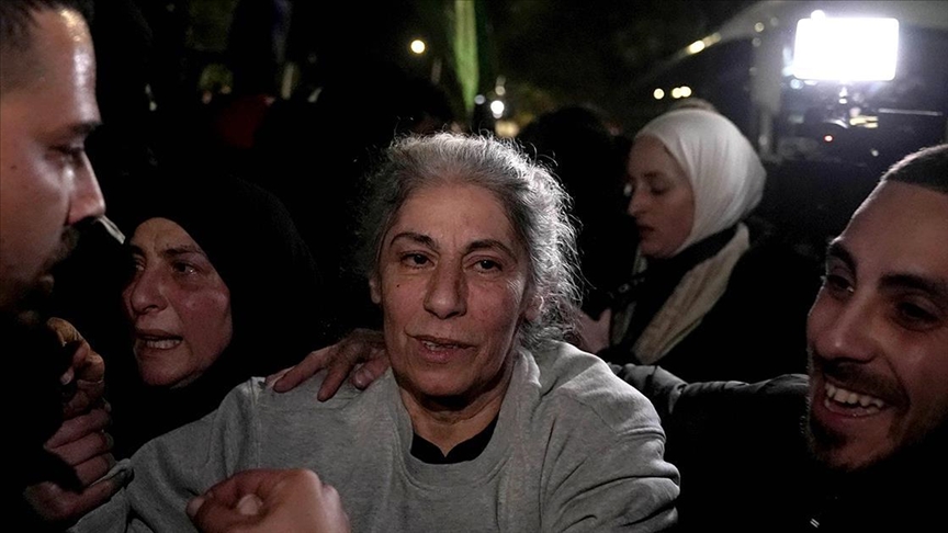 İsrail hapishanelerinde 1 yıldan fazla kalan Filistinli aktivist Cerrar, "tanınmaz halde" çıktı