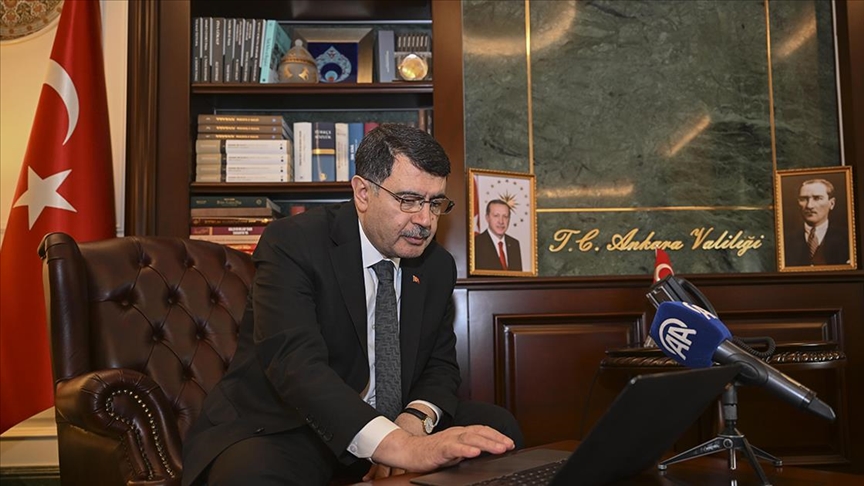 Ankara Valisi Şahin, AA'nın "Yılın Kareleri" oylamasında favorilerini seçti