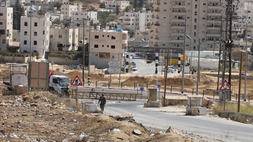 Trump revokes US sanctions against illegal Israeli settlers in occupied West Bank