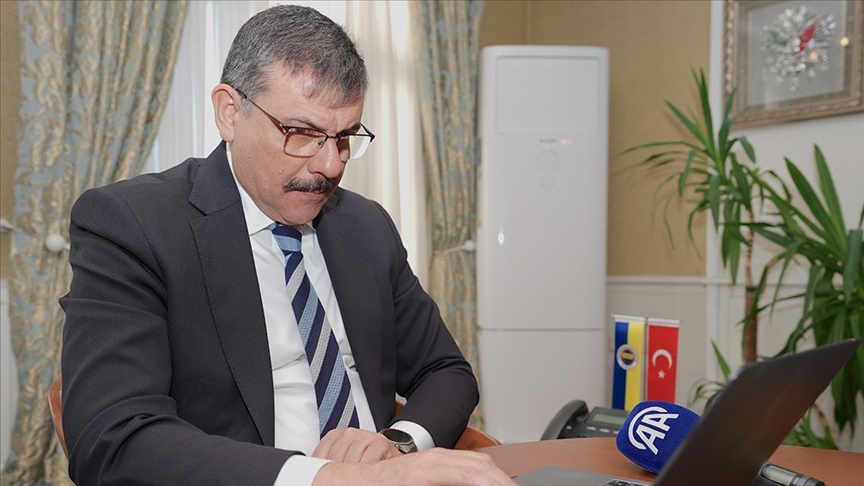 Erzurum Valisi Çiftçi, AA'nın "Yılın Kareleri" oylamasına katıldı