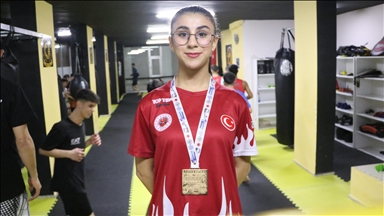 Astım hastalığını hafifletmek için başladığı muaythaide 15 madalya kazandı