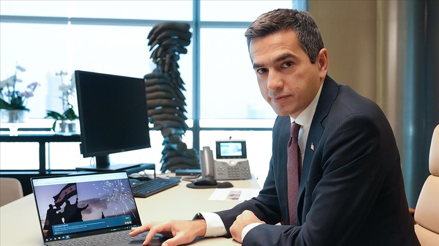 TİSK Yönetim Kurulu Başkanı Akkol'un AA'nın "Yılın Kareleri" oylamasında tercihi "Halk, bayrak, özgürlük" oldu