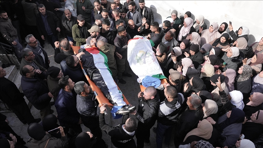 الجيش الإسرائيلي يقتل أب فلسطيني أمام أطفاله بجنين