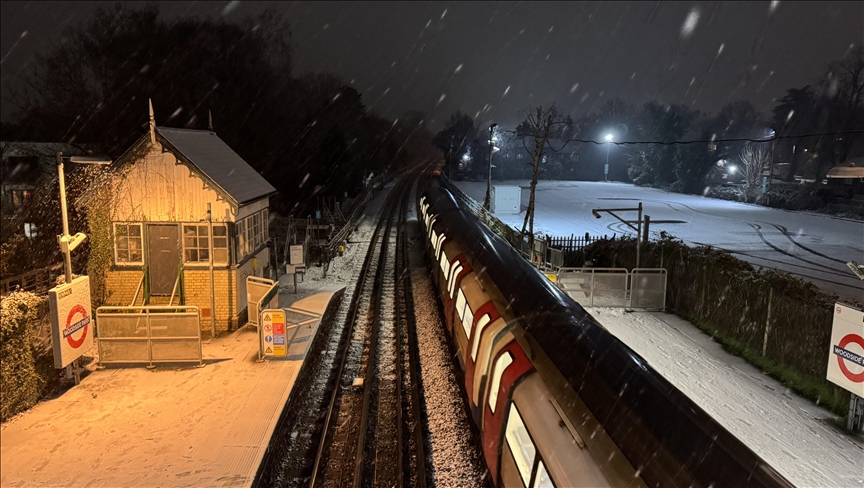 Red weather alert issued across parts of UK ahead of powerful Storm Eowyn