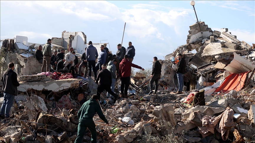 İsrail'in Batı Şeria'nın kuzeyinde Cenin kırsalında gece yaptığı yıkım gündüz ortaya çıkıyor