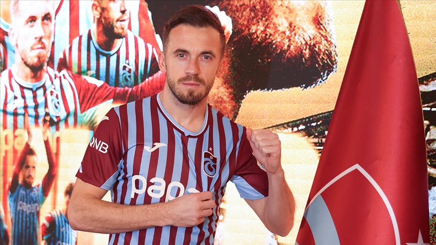 Trabzonspor ile sözleşmesini uzatan Edin Visca: Bu eşsiz hikayeyi yazmaya devam etmek dileğiyle