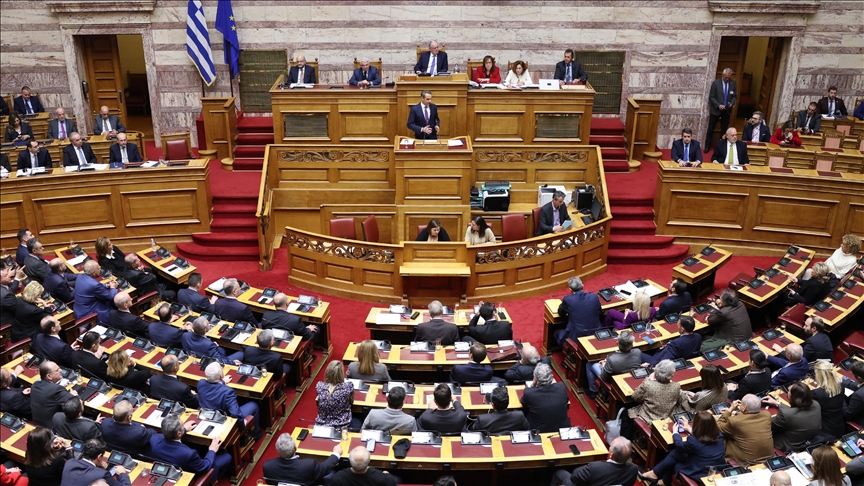 Greek parliament fails to elect new president in 1st round