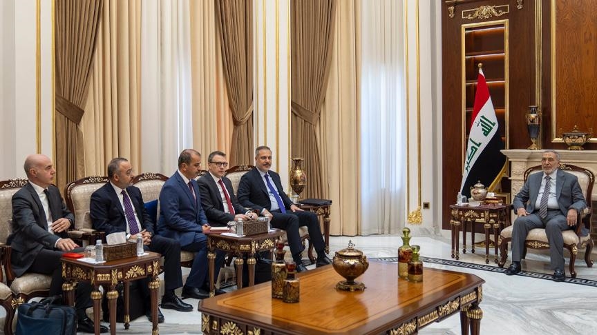 فيدان يلتقي رئيس البرلمان العراقي في بغداد