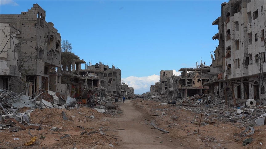 Gazans recover 14 more bodies from rubble as death toll tops 47,300