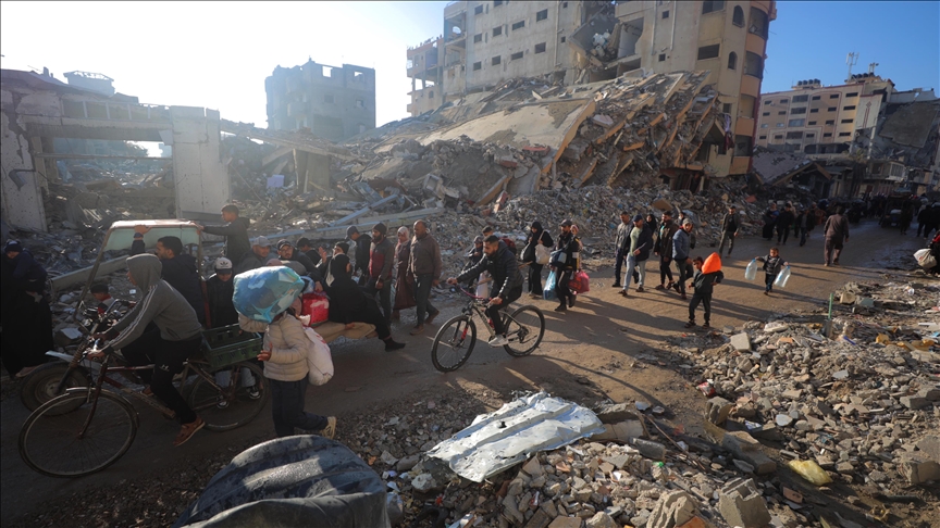Palestinians shed tears of joy as displaced civilians return to northern Gaza