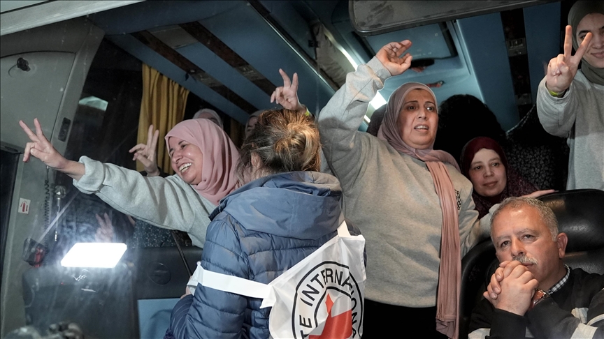 Franceinfo suspend un journaliste qui a qualifié les prisonniers palestiniens d'"otages"