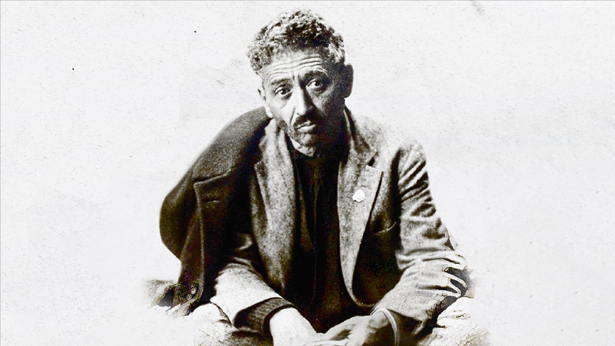 Ömrü 'Azab-ı Mukaddes'le geçen hiciv ustası : Neyzen Tevfik