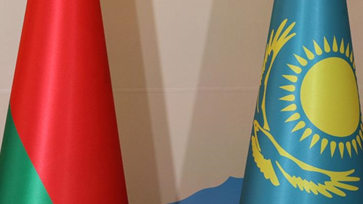 Президент Казахстана поздравил Лукашенко с победой на выборах президента Беларуси