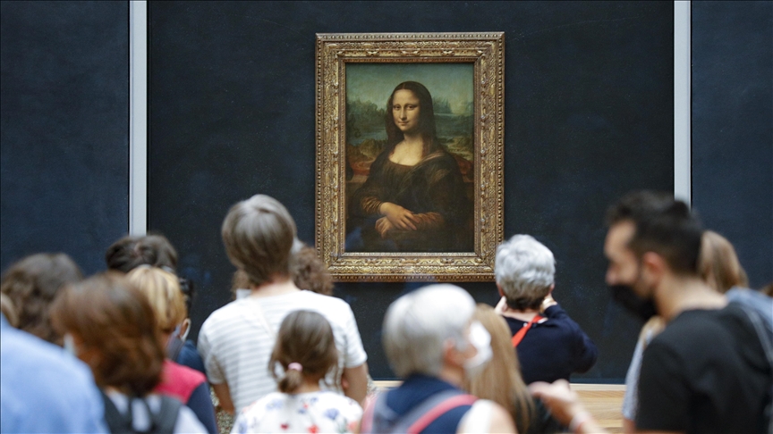 French president announces major overhaul for Louvre Museum