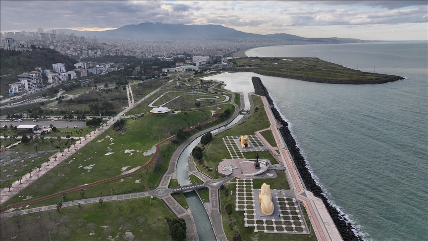 Samsun denize yapılan dolgu alanlarıyla 4 milyon metrekare genişledi