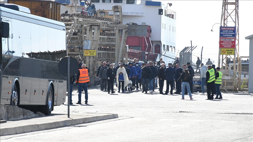 Italy resumes migrant transfers to processing centers in Albania