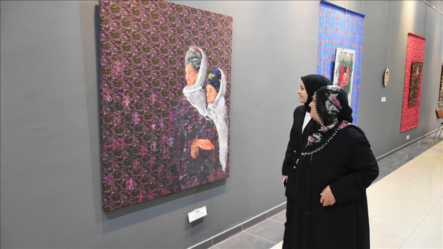 "Yankı ve Yansı Arasında Anadolu Kadınları" sergisi Malatya'da açıldı