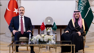 Turkish foreign minister meets with Saudi counterpart