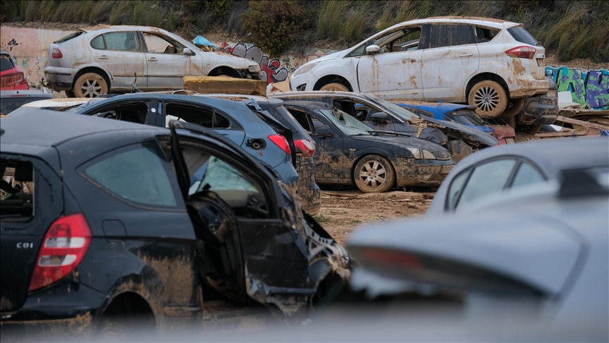 Više od 120.000 automobila oštećeno u poplavama u Španiji