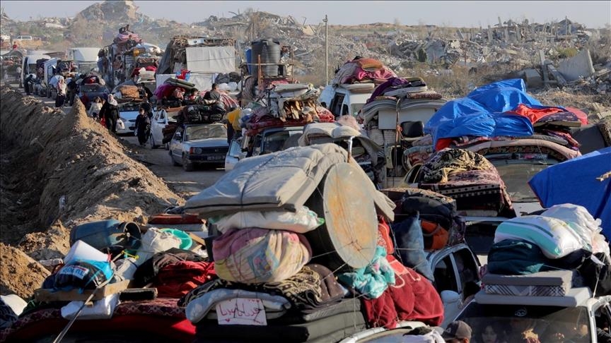 الجيش الإسرائيلي يقر باستهداف فلسطينيين عائدين لشمال غزة 